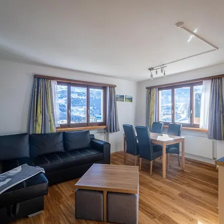 Viola Am Waldrand Von Apartman *